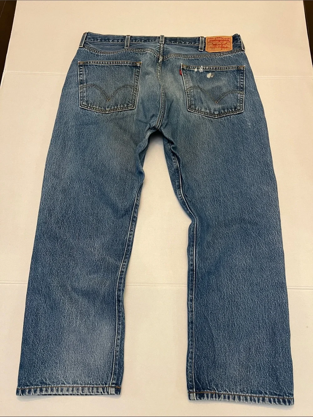 VINTAGE Y2K LEVI’S  DISTRESSED DENIM 501  STRAIGHT LEG JEANS RED BATWING LOGO